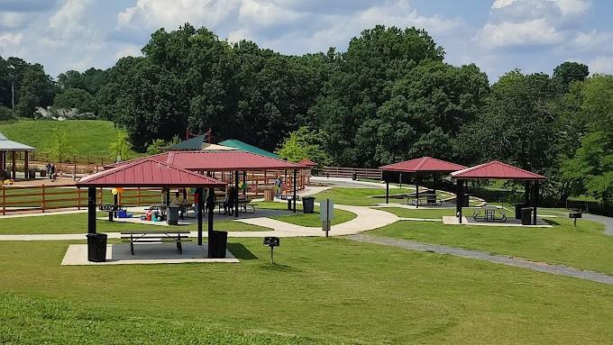 HICKORY BLUFF - Residential