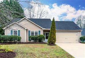 Agent must be at showings. application on website, academyproperties.ws Vaulted and trey ceilings, hardwood flooring, nice private back yard. Open kitchen plan, cl-de-sac lot. ceiling fans, fireplace, NO pet and NO smoking. 3x amount of rent in provable monthly income, no evictions, liens, judgements last 3 years, good residential and employment histories. good payable credit. NO pets and NO smoking. to show call 762-263-1237
