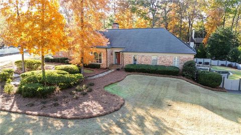 Photo of 4276 Sentinel Post Road NW, Atlanta, GA 30327 (MLS # 7679435)