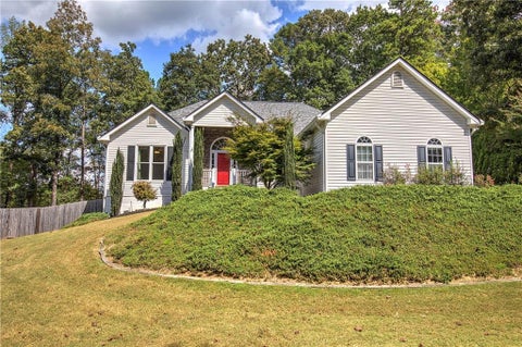 Homes For Sale - 1082 Fieldstone Drive<br/> Canton, GA 30114