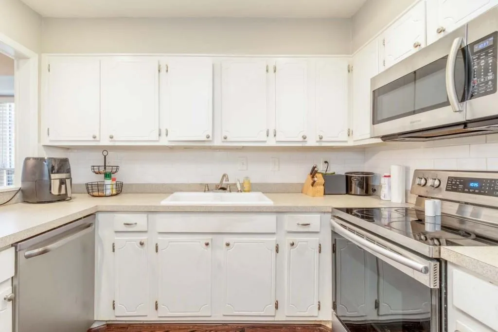 Atlanta, Georgia 30327, United States, 2 Bedrooms Bedrooms, ,2 BathroomsBathrooms,Residential,Active,36408