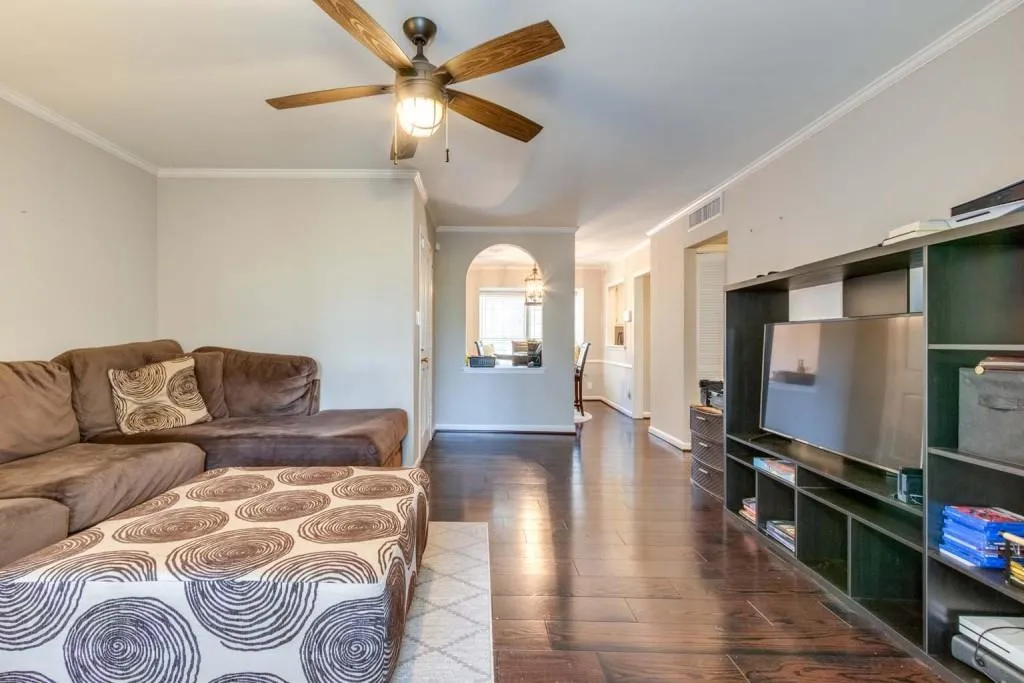 Atlanta, Georgia 30327, United States, 2 Bedrooms Bedrooms, ,2 BathroomsBathrooms,Residential,Active,36408