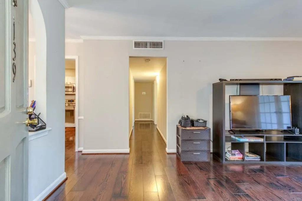 Atlanta, Georgia 30327, United States, 2 Bedrooms Bedrooms, ,2 BathroomsBathrooms,Residential,Active,36408