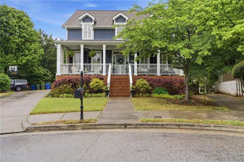 Homes For Sale - 2170 Whittier Place<br/> Atlanta, GA 30318