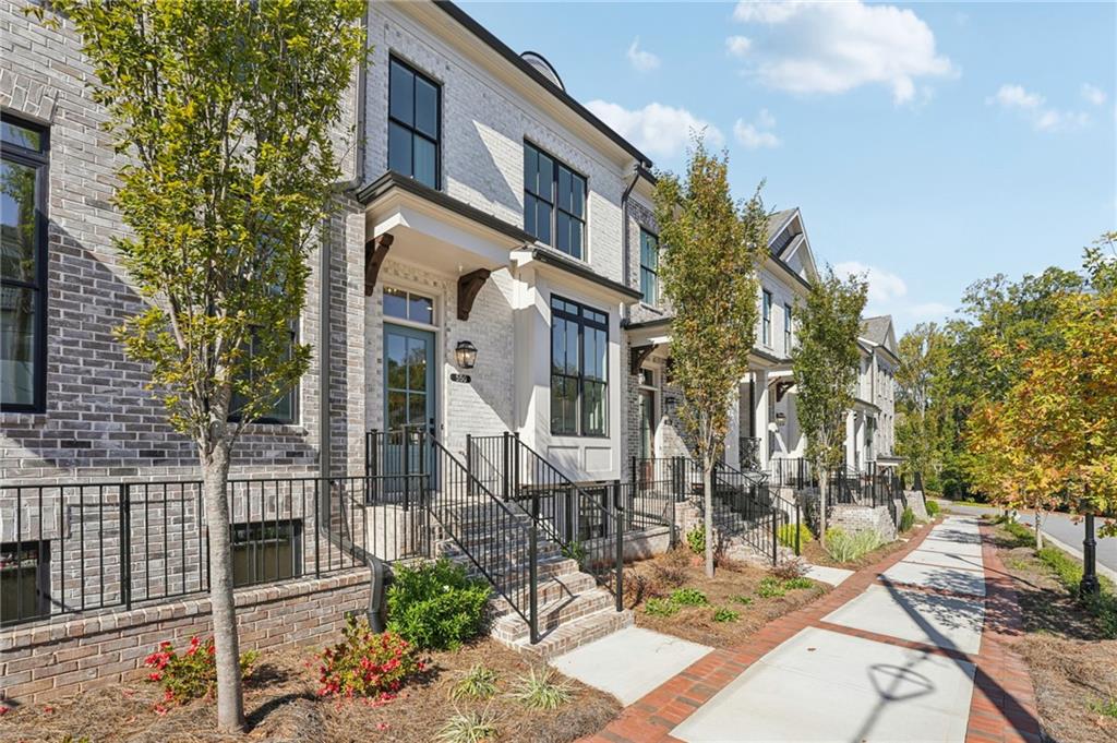 Towns on Thompson - Residential