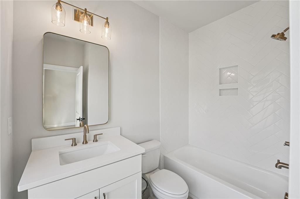 Towns on Thompson - Residential