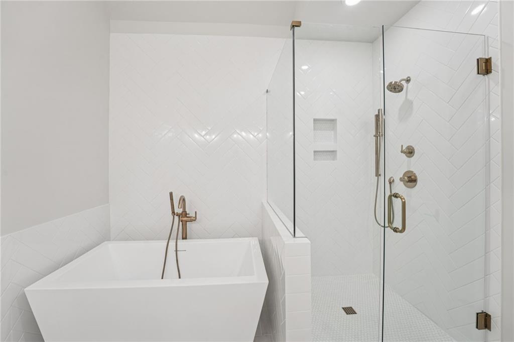 Towns on Thompson - Residential