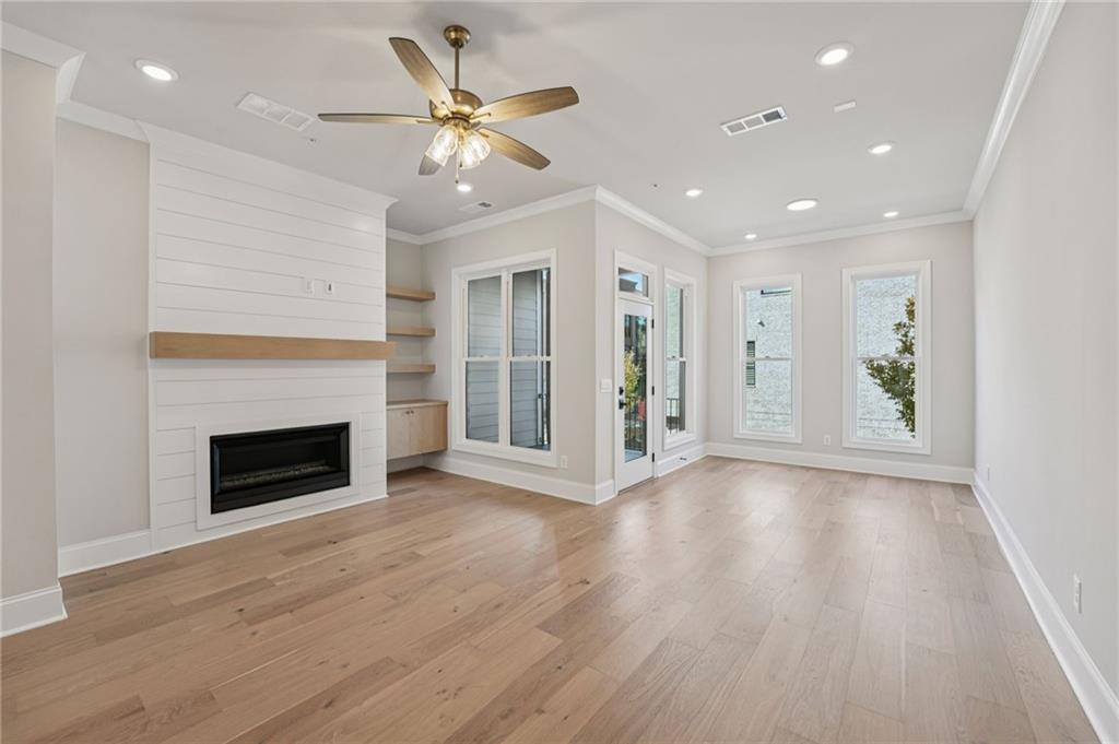 Towns on Thompson - Residential