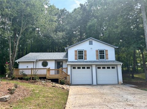 A home in Powder Springs