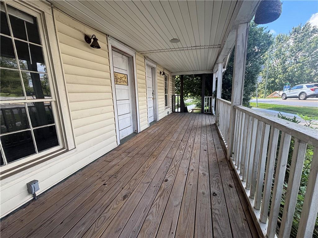 232 Main Street E