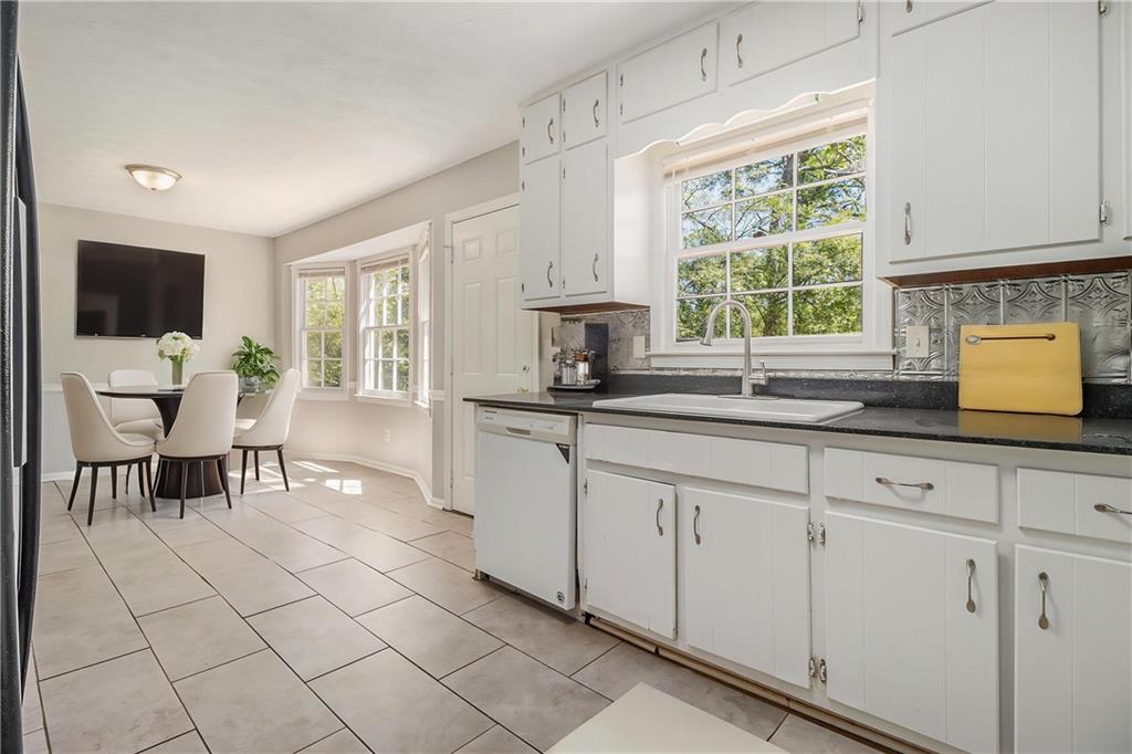 2914 Stanton Road, Conyers, Georgia image 7