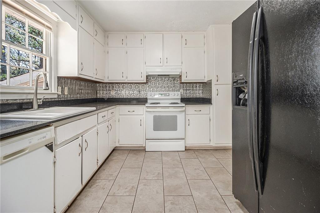 2914 Stanton Road, Conyers, Georgia image 6