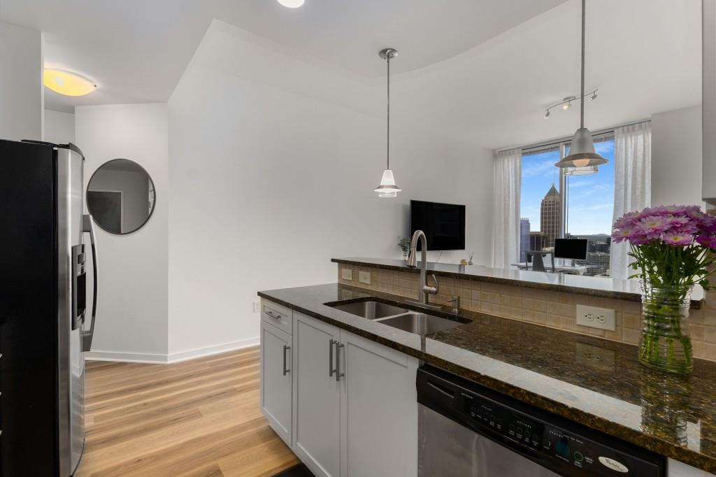 855 Peachtree Street NE 2706