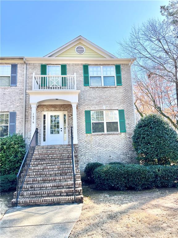 Spacious End-Unit Townhouse for Rent – Available Now!
?? Rent: $2,600/month (Includes Water, Sewage & Trash)
This stunning 3-story, end-unit model townhouse is the best in the neighborhood! The only one of its kind in the community, it boasts 4 bedrooms, 3.5 baths, a finished basement, and a 2-car attached garage.
? Features & Amenities:
? Located in a gated community with walking trails and a pond
? All hardwood floors throughout the home
? Spacious master bedroom with a walk-in closet
? Cozy fireplace & private deck
? Central cooling & forced-air heating for year-round comfort
????? Prime Location – Walk to Everything!
Steps away from LA Fitness, Publix, top restaurants, schools, and more!
Don’t miss out—schedule a tour today! ????