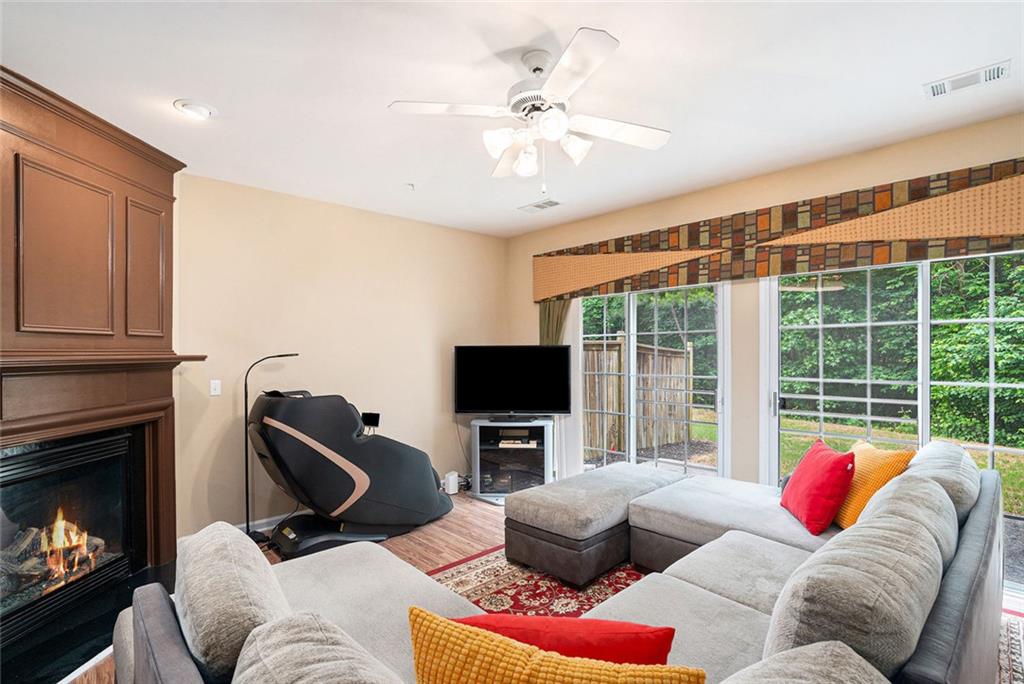 129 Finsbury Lane, Woodstock, Georgia image 4