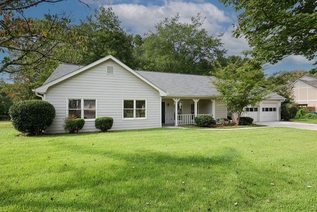 1106 Lakeridge Court