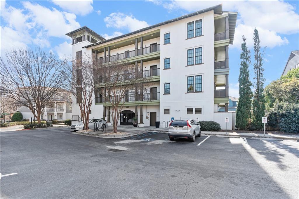 943 N Ormewood Park Drive SE 402