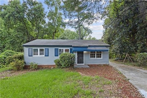 Homes For Sale - 2436 Clarissa Drive<br/> Atlanta, GA 30318
