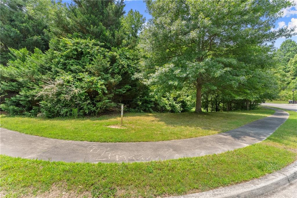 1748 Oak Tree Hollow