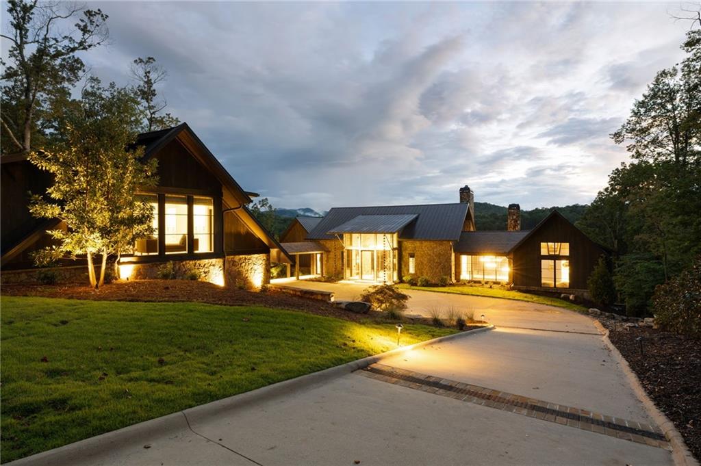 725 Rocky Point Drive