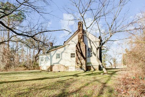 A home in Douglasville