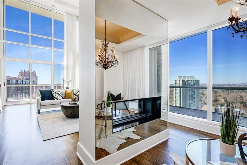 2881 Peachtree Road NE 2405