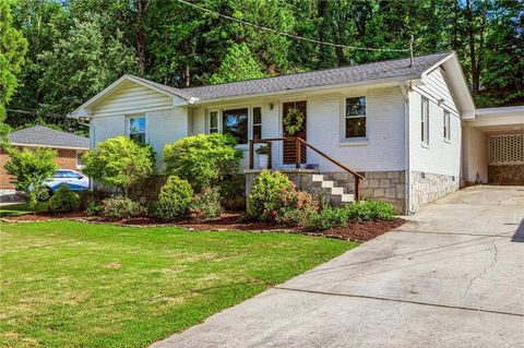 Photo of 886 Scott Circle, Decatur, GA 30033 (MLS # 7762473)