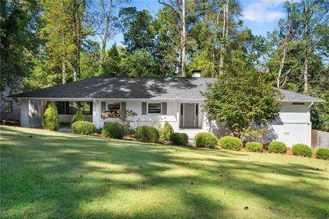 2222 Tanglewood Road Decatur GA 30033