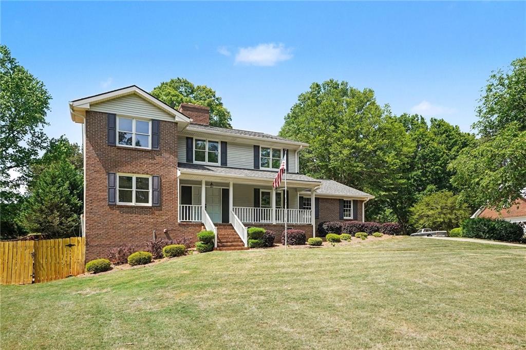 2080 Castle Lake Drive