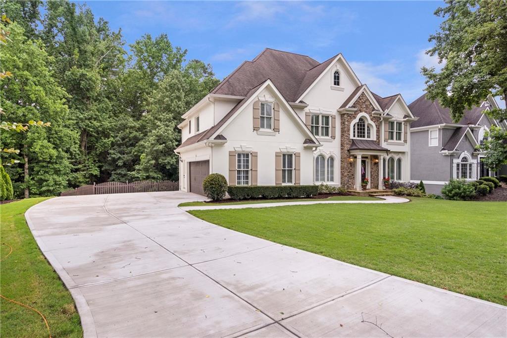 6215 Deerwoods Trail