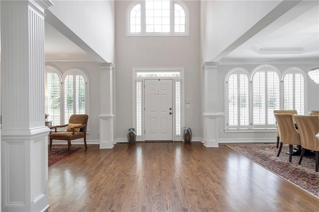 6215 Deerwoods Trail