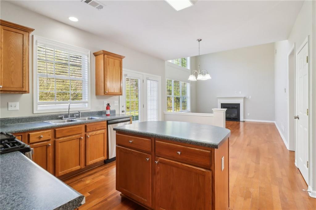4677 Creekside Cove, Atlanta, Georgia image 12