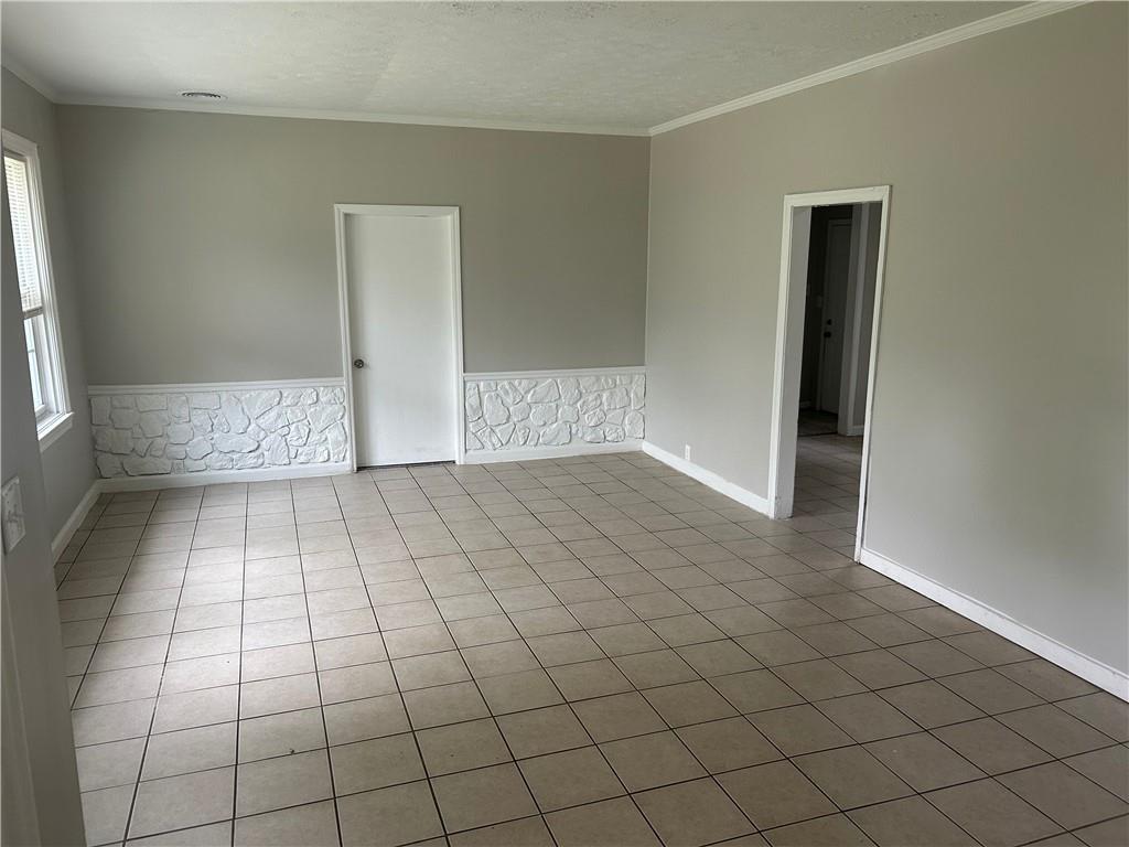 2076 Garden Circle