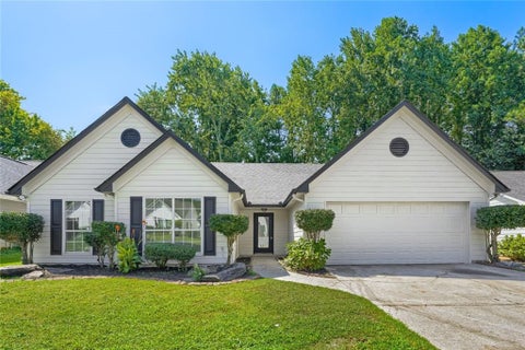 Homes For Sale - 1090 Avalon Drive<br/> Lawrenceville, GA 30044