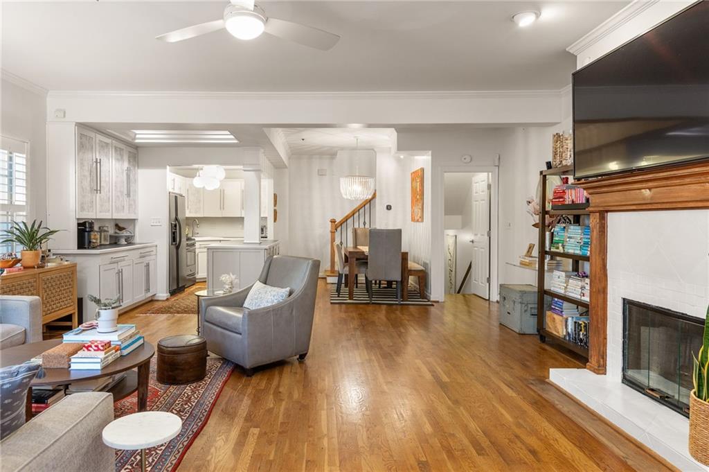 1307 Stillwood Chase NE