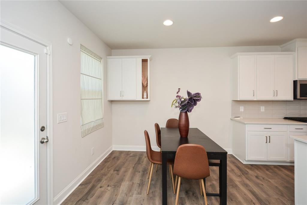 ADDISON POINT - Residential