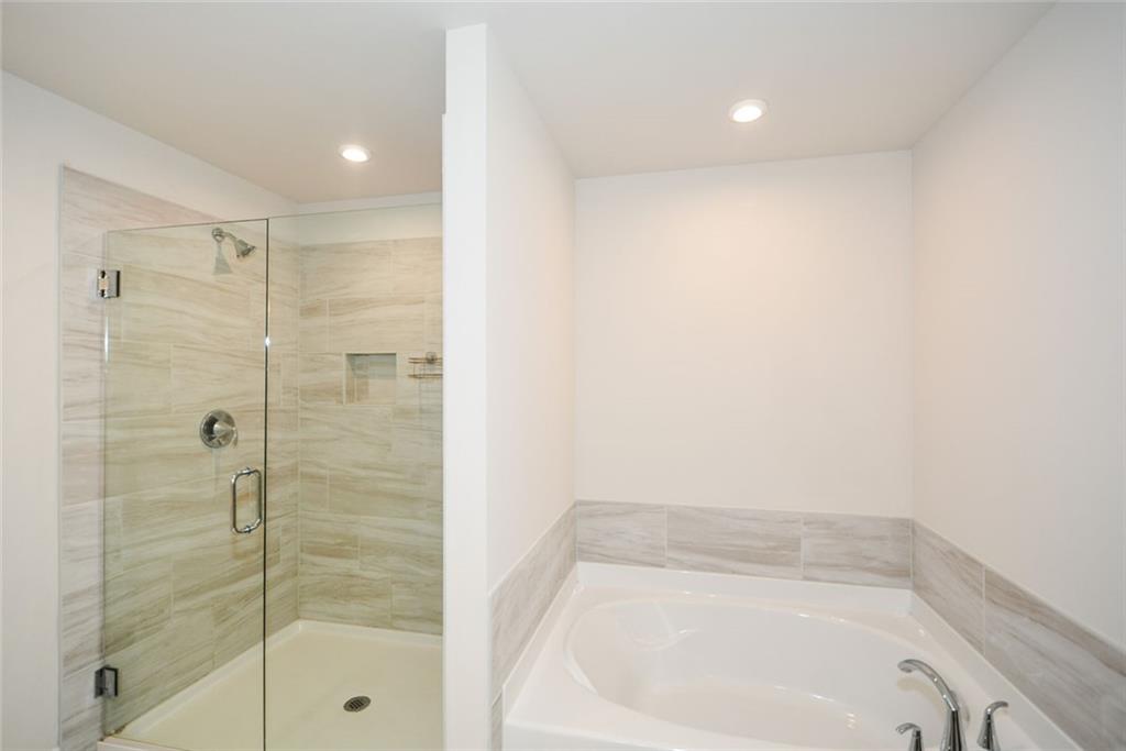 ADDISON POINT - Residential