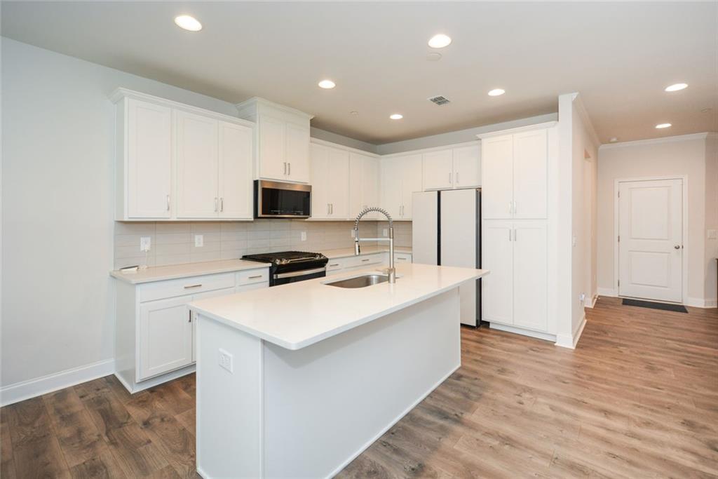 ADDISON POINT - Residential