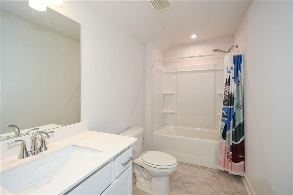 ADDISON POINT - Residential