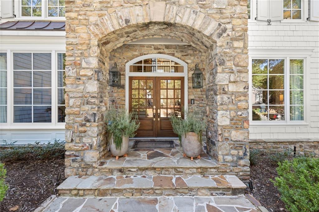 5122 Sapphire Drive