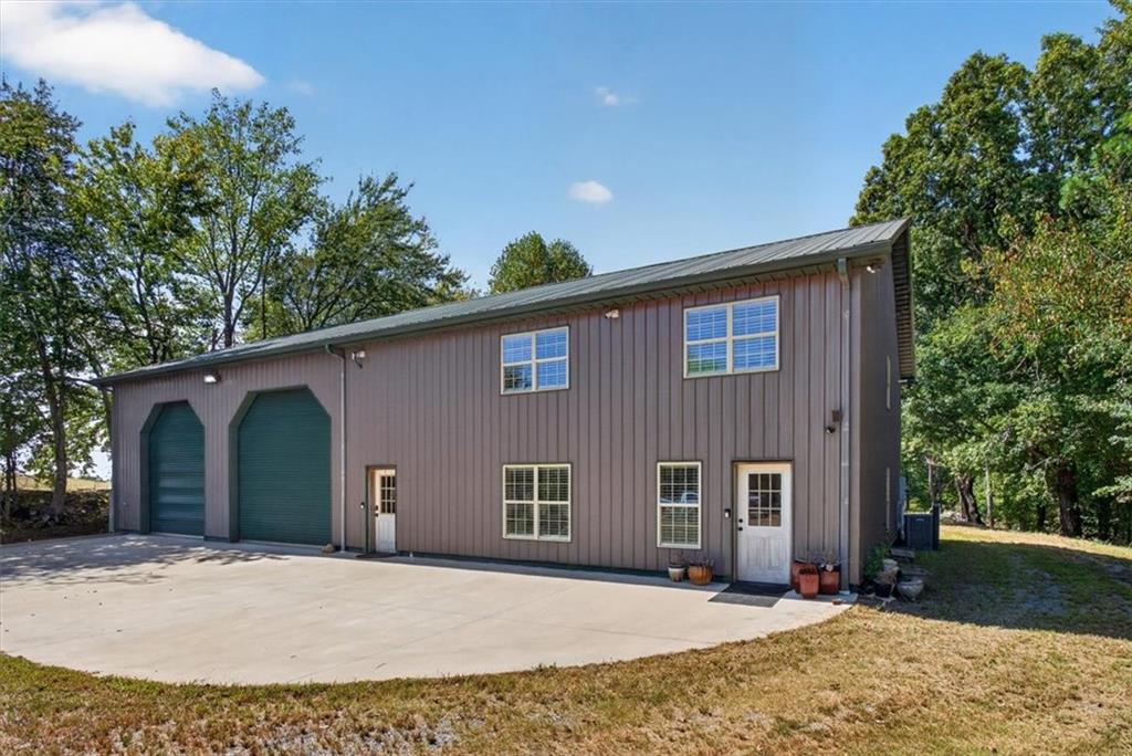 5724 Highway 53 W