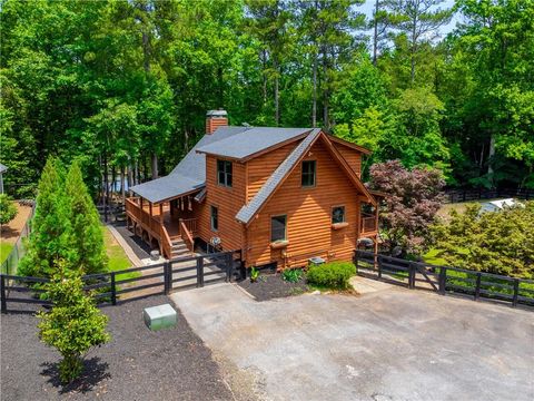 Single Family Residence in Buford GA 5979 Blackberry Lane.jpg