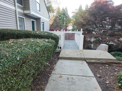 209 WYNNES RIDGE Circle SE Marietta GA 30067