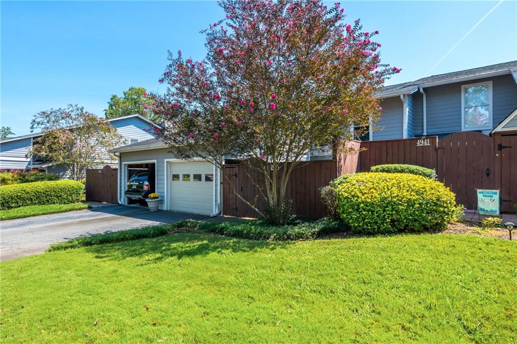 4939 Meadow Lane