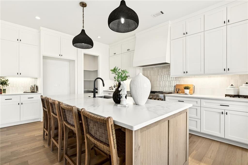 1326 Oaklawn Avenue NE