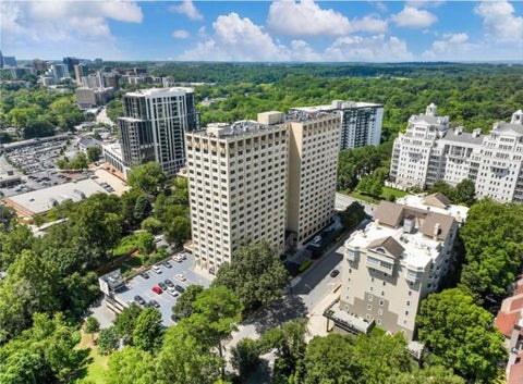 Condo For Sale - 2479 Peachtree Road Road #611<br/> Atlanta, GA 30305