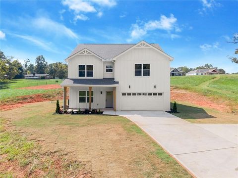 Homes For Sale - 274 Hardman Road<br/> Clarkesville, GA 30523