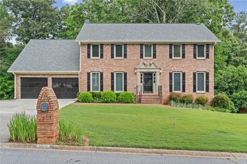 Homes For Sale - 1090 Kelvington Way<br/> Lilburn, GA 30047