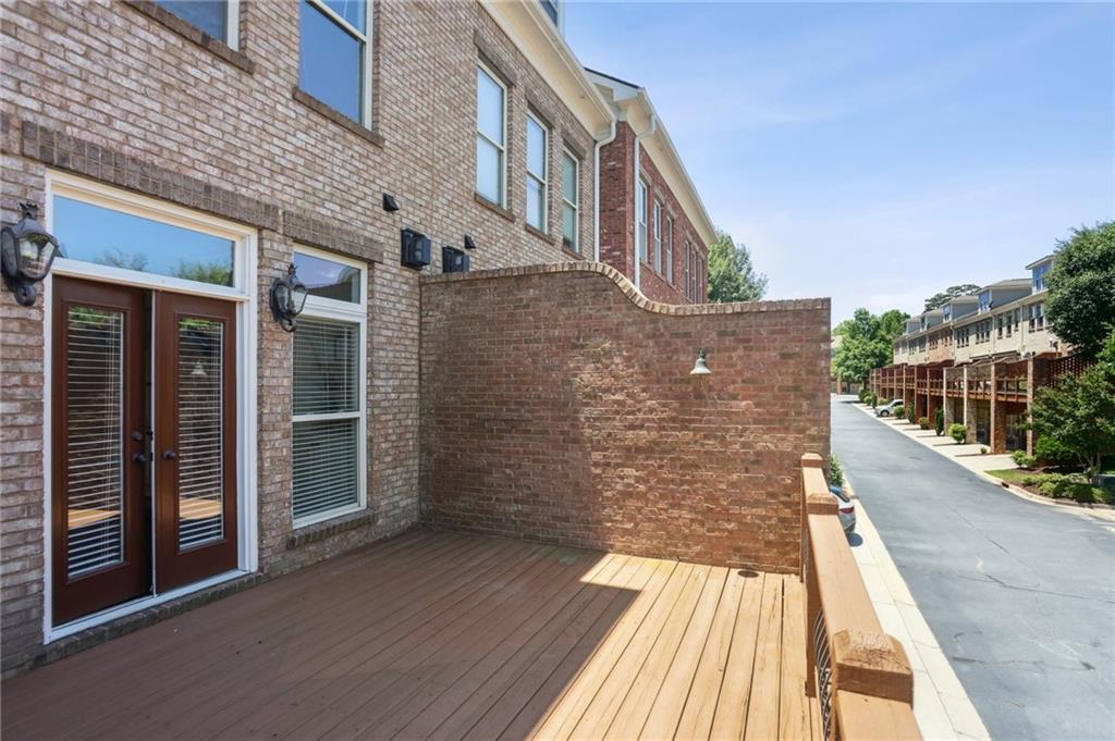 345 Alderwood Lane, Sandy Springs, Georgia image 11