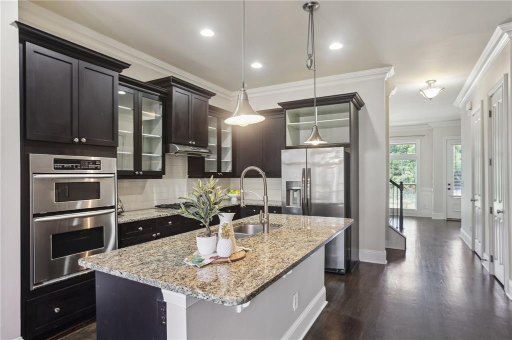 345 Alderwood Lane, Sandy Springs, Georgia image 4